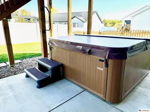 Exterior - 356 S 89 St, Lincoln, NE 68520 photo 3 of 7