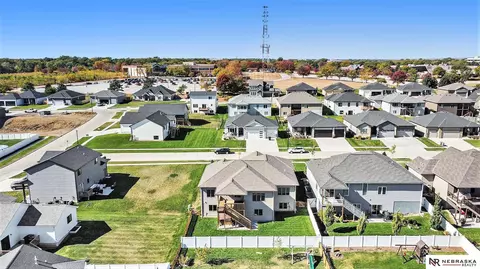 View/Area - 356 S 89 St, Lincoln, NE 68520 photo 2 of 3