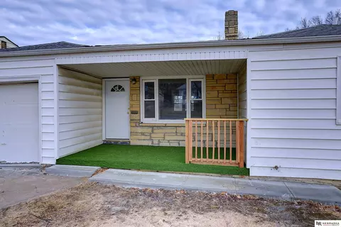 5014 Pinkney, Omaha, NE 68104