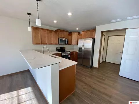708 Quiver Ln, Lincoln, NE 68512