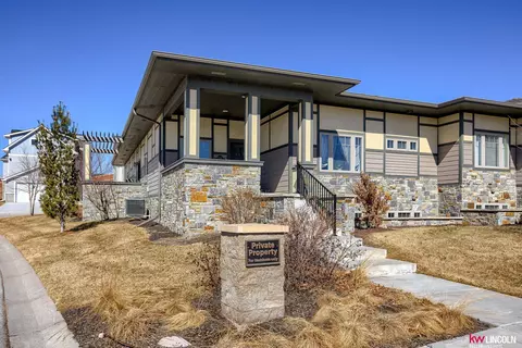 830 Aster Rd, Lincoln, NE 68521