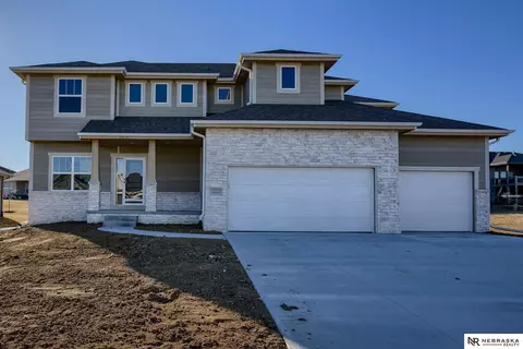17015 Isabella St, Bennington, NE 68007