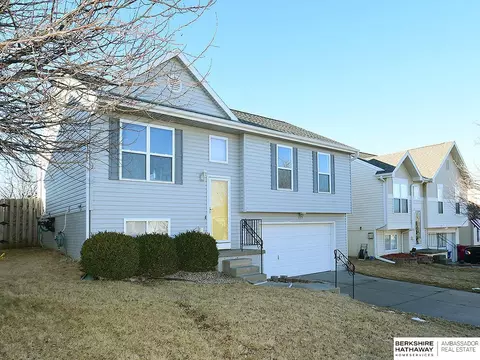 15401 Willit St, Bennington, NE 68007 photo 2