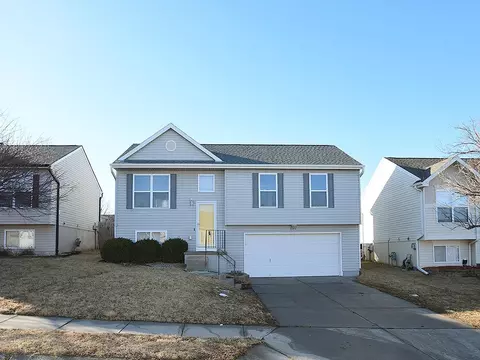 15401 Willit St, Bennington, NE 68007