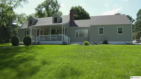 3308 Bridgeford Rd, Omaha, NE 68124