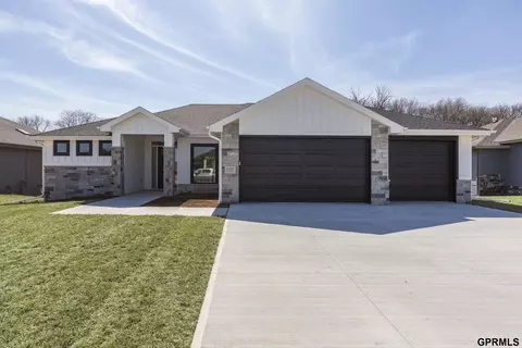 4723 N 192nd Ave, Elkhorn, NE 68022