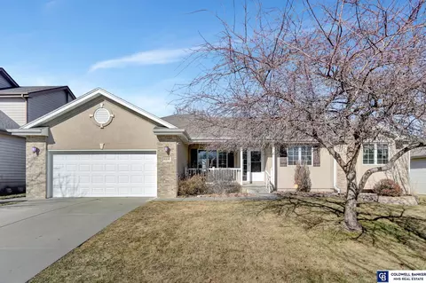 8250 Joshua Dr, Lincoln, NE 68507