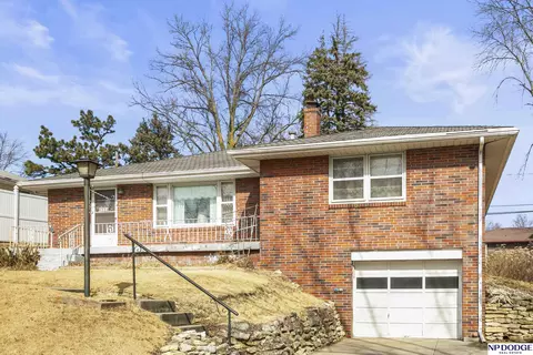 4528 Harrison St, Omaha, NE 68157