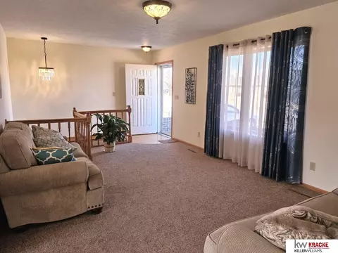 407 E Ash St, Wilber, NE 68465 photo 4