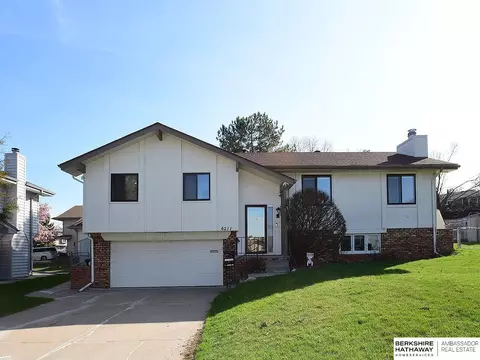 6211 S 109th Avenue Cir, Omaha, NE 68137