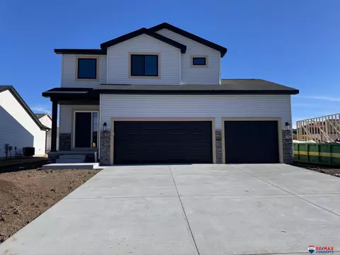 11670 N 145th St, Waverly, NE 68462