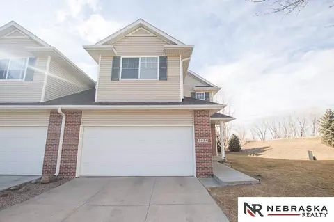 5979 NW 14th Ct, Lincoln, NE 68521