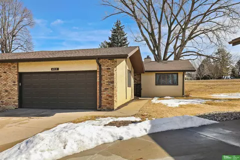 4713 N 111th Cir, Omaha, NE 68164