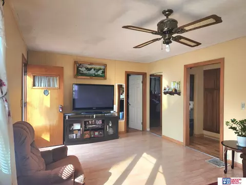 1220 N 9th St, Beatrice, NE 68310 photo 4