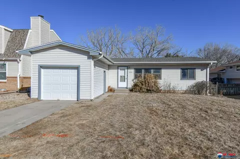 2100 W Cove Ct, Lincoln, NE 68522