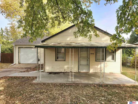 1428 S 9th St, Beatrice, NE 68310