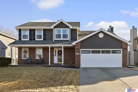 7601 Ali Dr, Lincoln, NE 68507