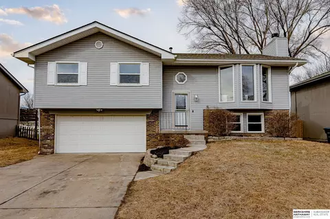 15262 Ontario St, Omaha, NE 68144