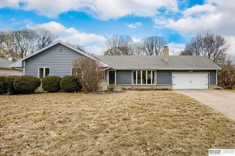 1605 N 214th St, Elkhorn, NE 68022