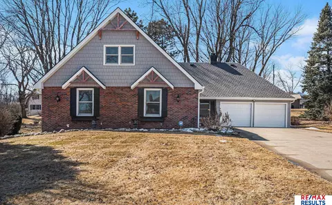 724 S 129 Ave, Omaha, NE 68154