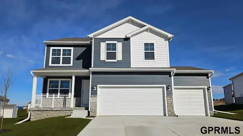 8111 N 170 Ave, Bennington, NE 68007