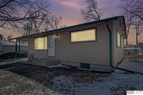 4025 S 17th St, Lincoln, NE 68502