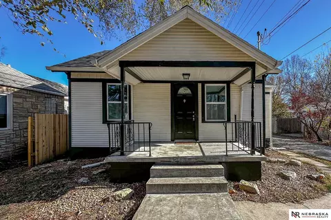 1376 S 32nd St, Lincoln, NE 68510