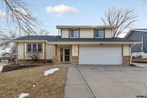 7118 S 48th Avenue Cir, Omaha, NE 68157