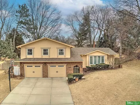 12665 Farnam St, Omaha, NE 68154