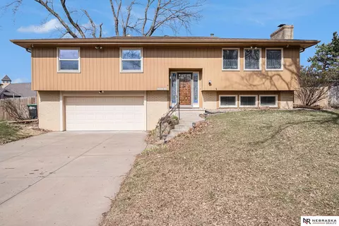 15106 S St, Omaha, NE 68137