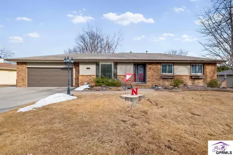 6705 Brookridge St, Omaha, NE 68137