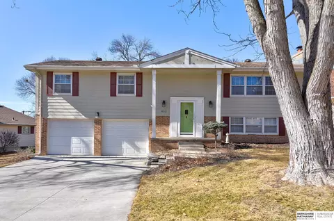 432 S 150th Cir, Omaha, NE 68154