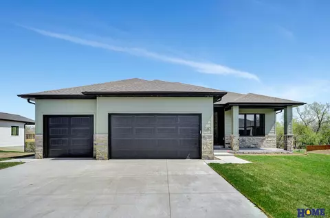 540 Eloise Ave, Lincoln, NE 68520