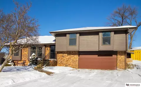 2004 S 139th Cir, Omaha, NE 68144