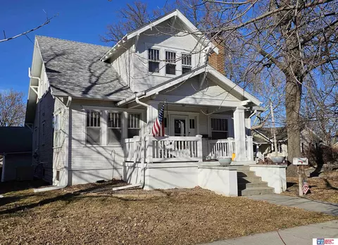2444 C St, Lincoln, NE 68502