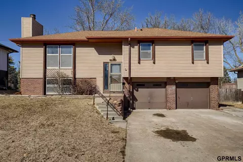 9618 Camden Ave, Omaha, NE 68134
