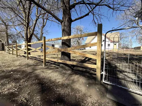 401 E Main St, Bruning, NE 68322 photo 54