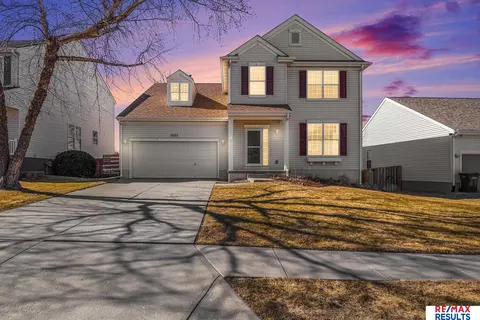 13712 Rahn Blvd, Bellevue, NE 68123