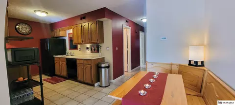 4333 Edison Cir, Lincoln, NE 68504