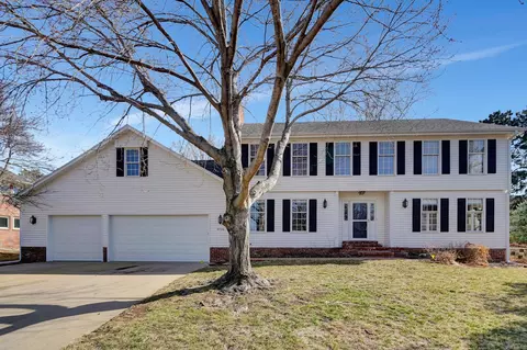 2736 Katy Cir, Lincoln, NE 68506