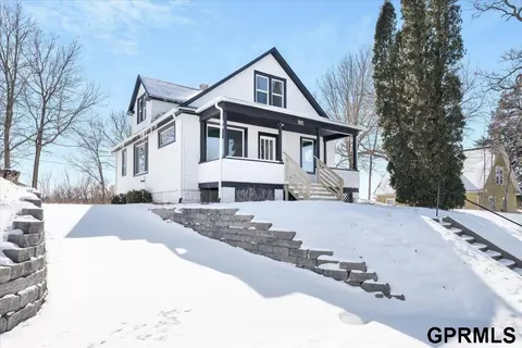 3231 Corby St, Omaha, NE 68111