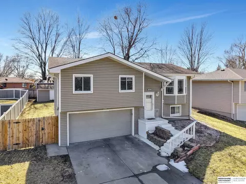 2201 W Mulberry St, Lincoln, NE 68522