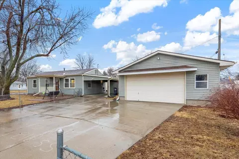 1306 N 20th St, Council Bluffs, IA 51501