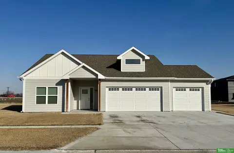 1809 8th Ave, Central City, NE 68826
