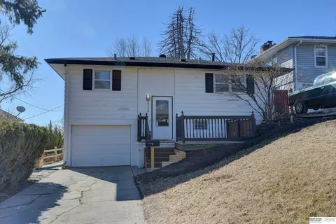 3119 Mormon St, Omaha, NE 68112