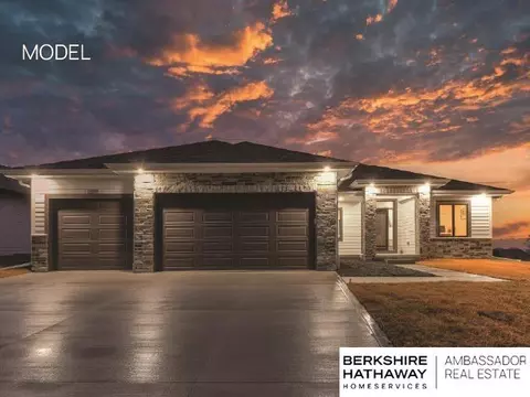 11509 S 114 Ave, Papillion, NE 68046
