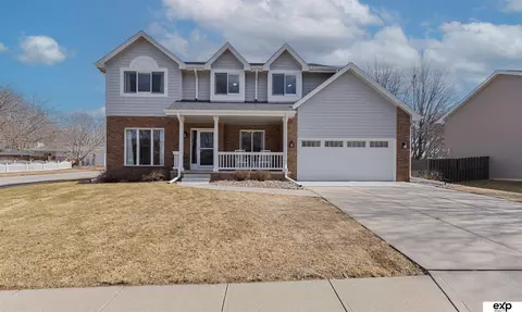 1046 N 20th Avenue Cir, Blair, NE 68008
