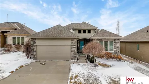 1031 N 183 Cir, Elkhorn, NE 68022