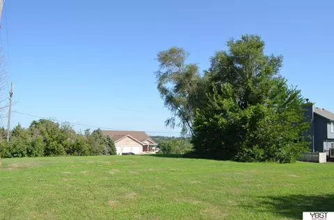 9504 Forest Ln, Plattsmouth, NE 68048