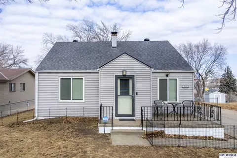 4880 K St, Omaha, NE 68117